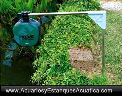 alimentador-automatico-estanque-acuario-kois-pellets-pila-jardin-prodac-magic-food-instalado.jpg